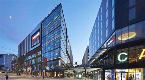 london designer outlet wembley parking.